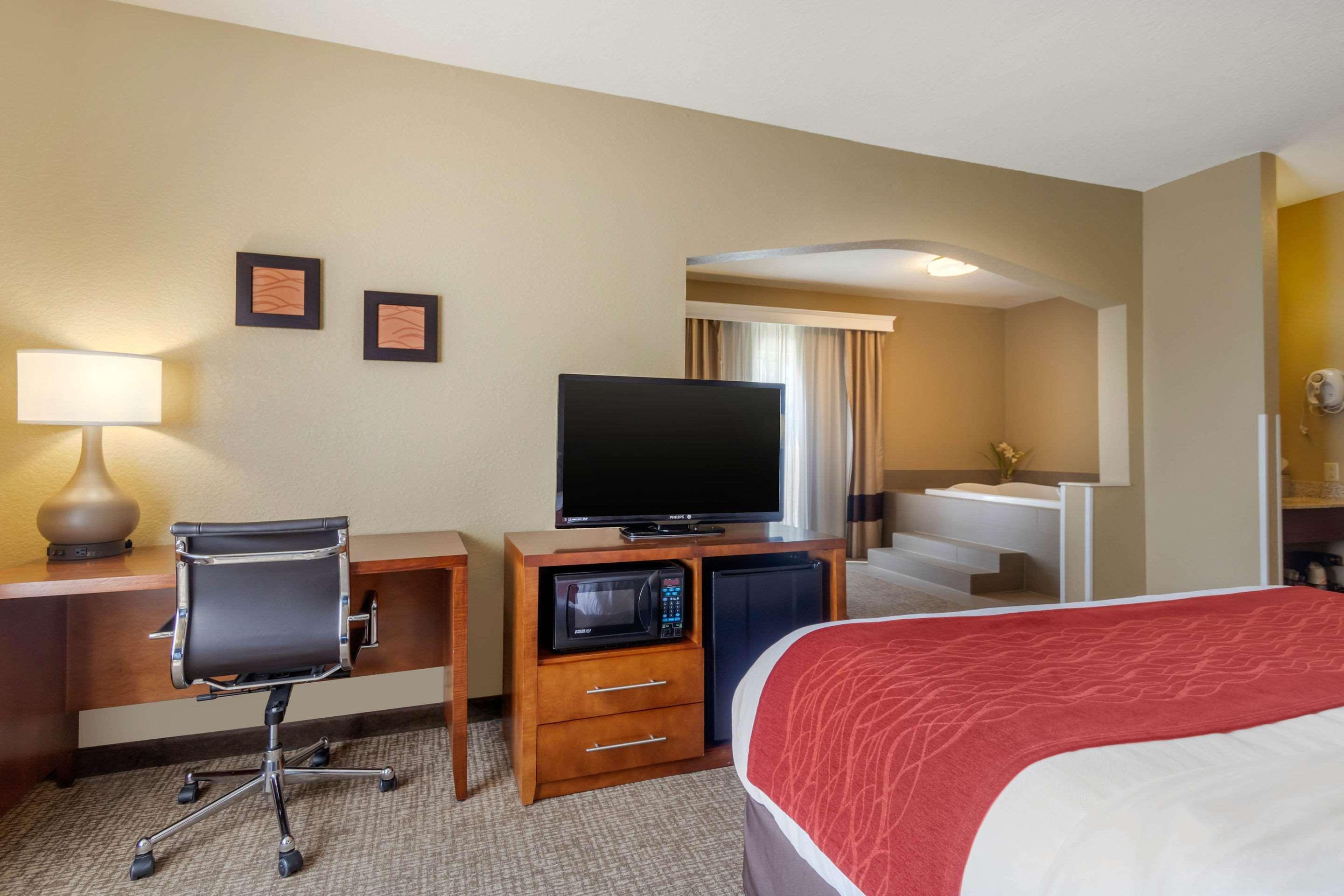 Comfort Inn & Suites Pittsburg Exterior foto