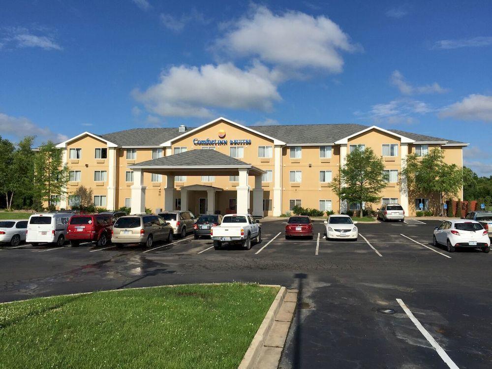 Comfort Inn & Suites Pittsburg Exterior foto
